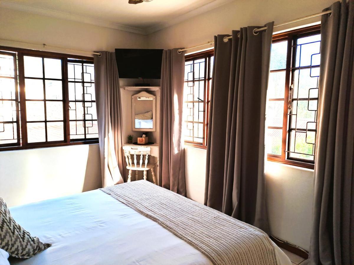 Old Mill Guest House เดอร์บัน ภายนอก รูปภาพ