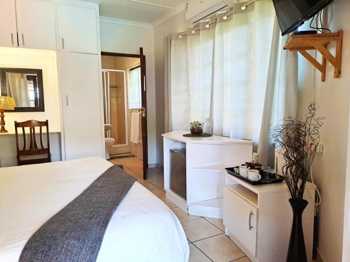 Old Mill Guest House เดอร์บัน ภายนอก รูปภาพ