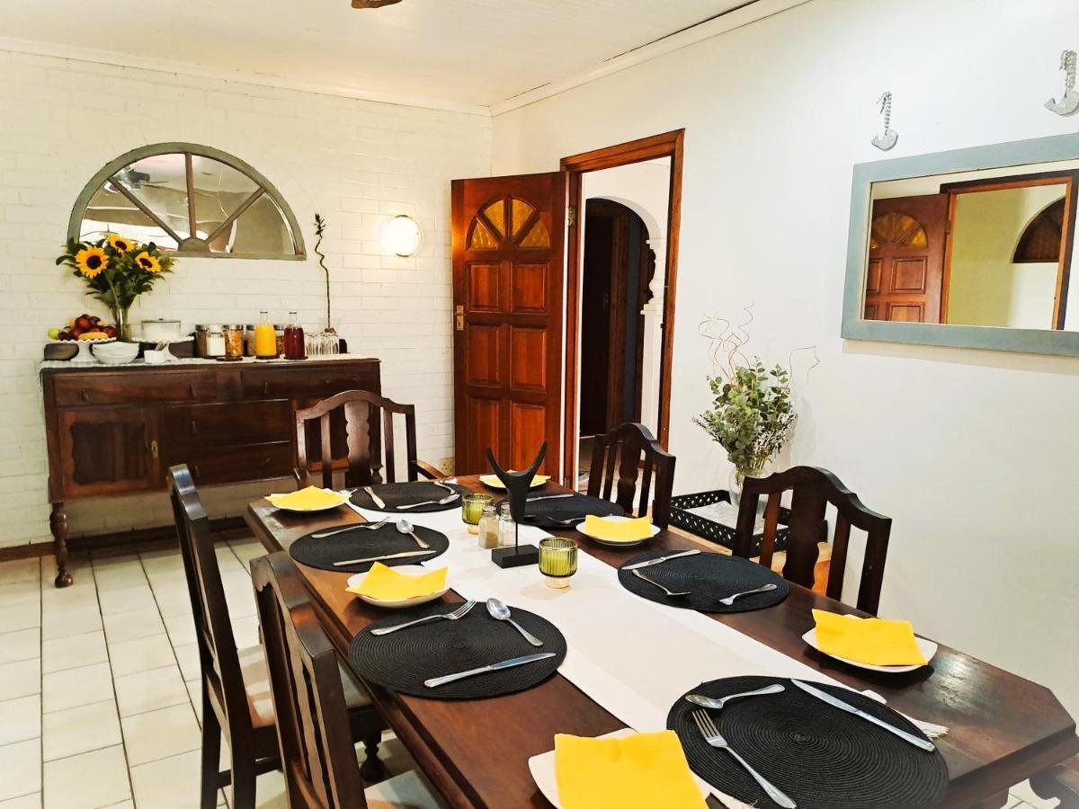 Old Mill Guest House เดอร์บัน ภายนอก รูปภาพ